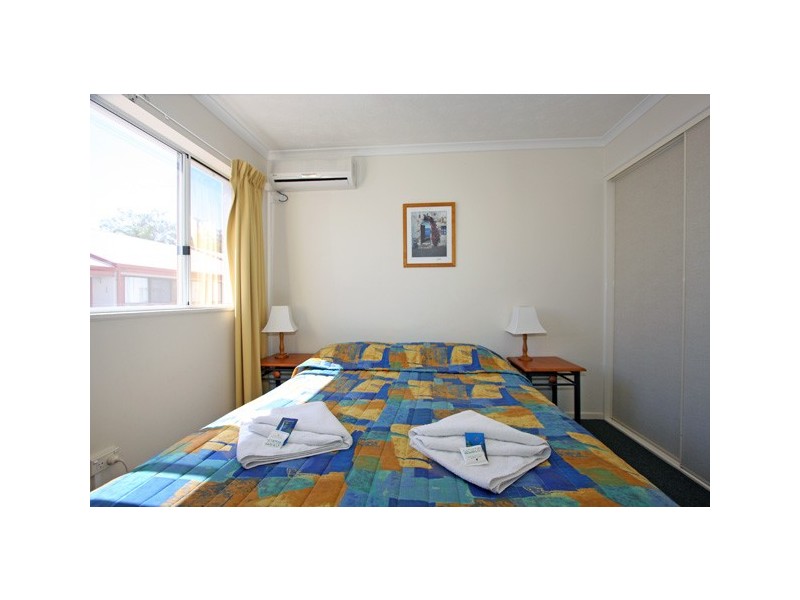 407 Esplanade, Torquay QLD 4655