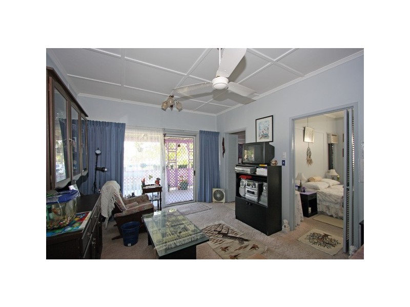 1 South Street, Urangan QLD 4655
