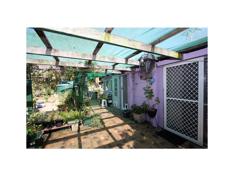 1 South Street, Urangan QLD 4655