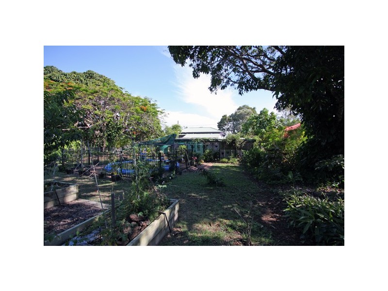 1 South Street, Urangan QLD 4655