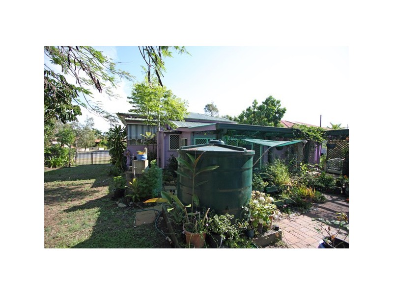 1 South Street, Urangan QLD 4655