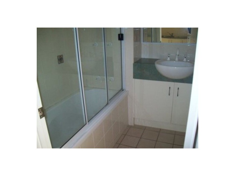 8/407 Jade Waters – The Esplanade, Torquay QLD 4655