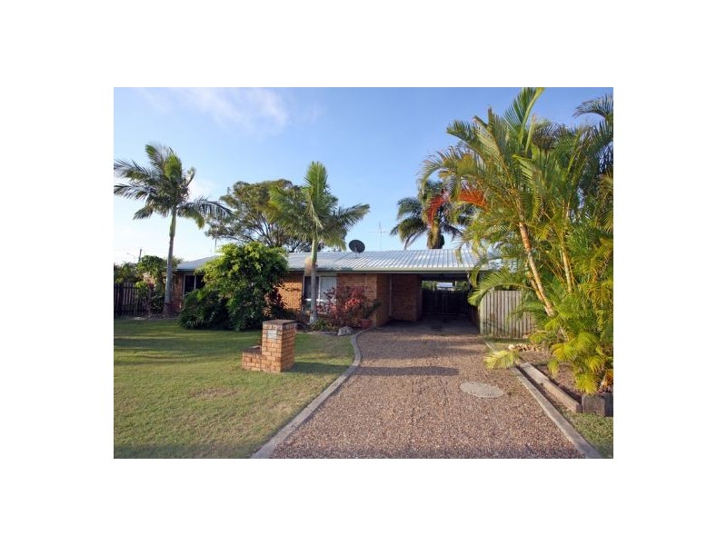 11 Owen Crescent, Urangan QLD 4655