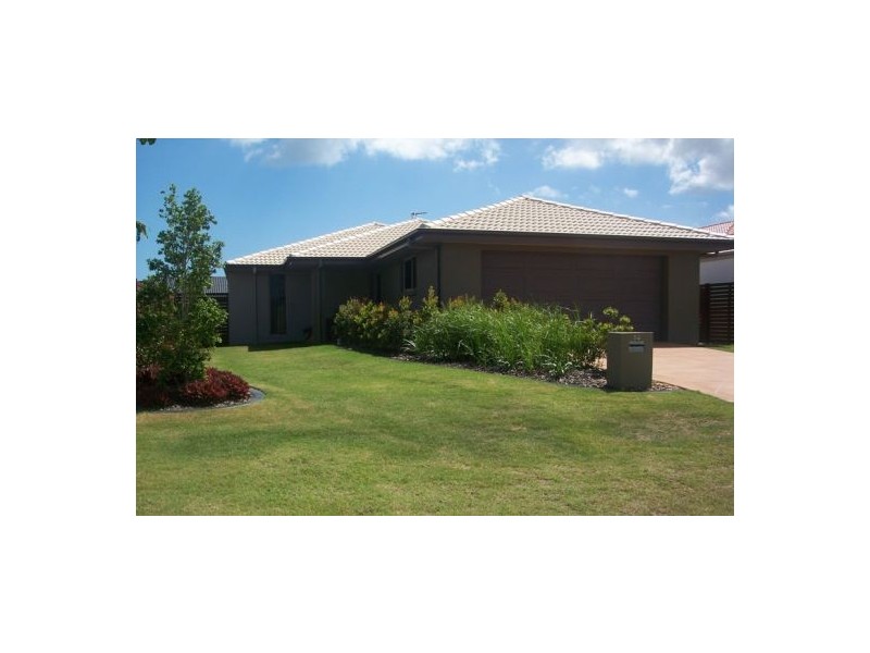 23 Earl St Vincent Cct, Eli Waters QLD 4655