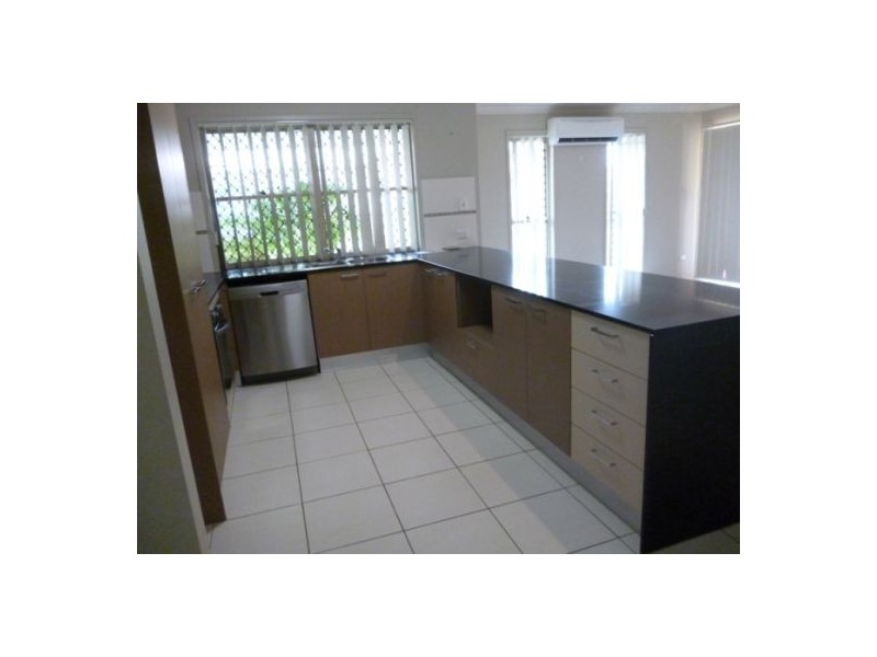 23 Earl St Vincent Cct, Eli Waters QLD 4655