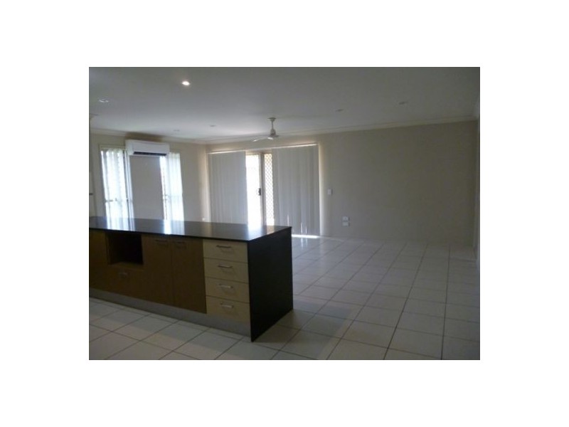 23 Earl St Vincent Cct, Eli Waters QLD 4655