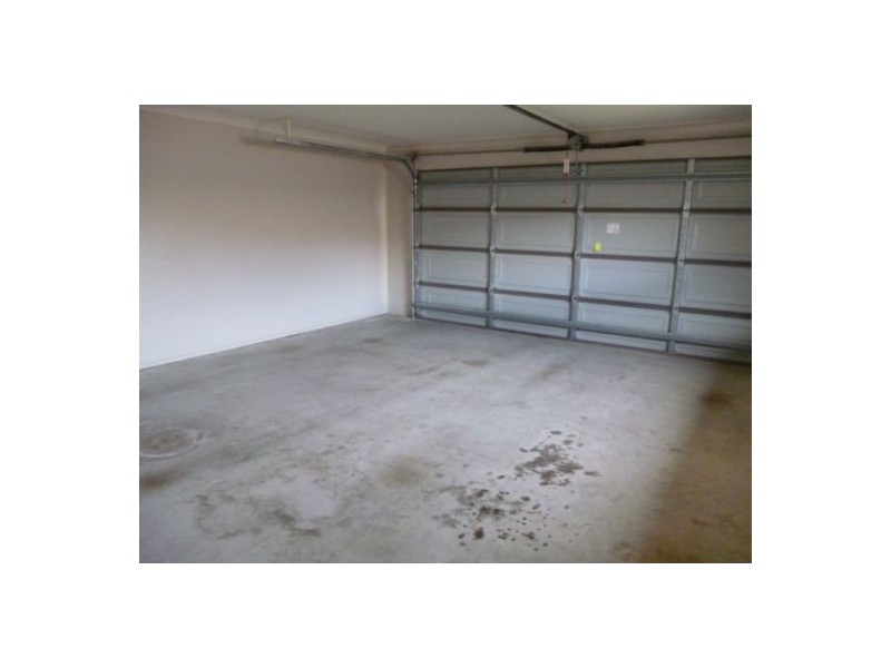 23 Earl St Vincent Cct, Eli Waters QLD 4655