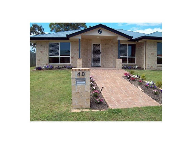 40 Foreshore Drive, Urangan QLD 4655