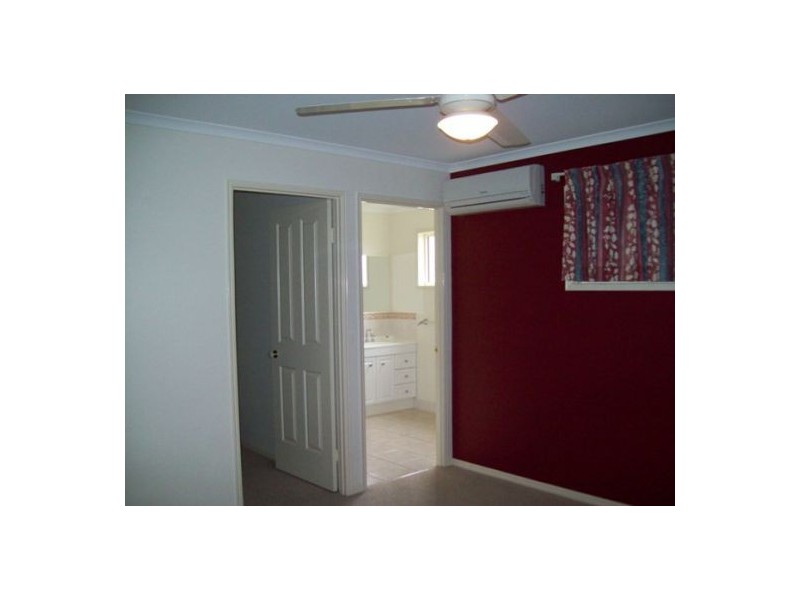 40 Foreshore Drive, Urangan QLD 4655