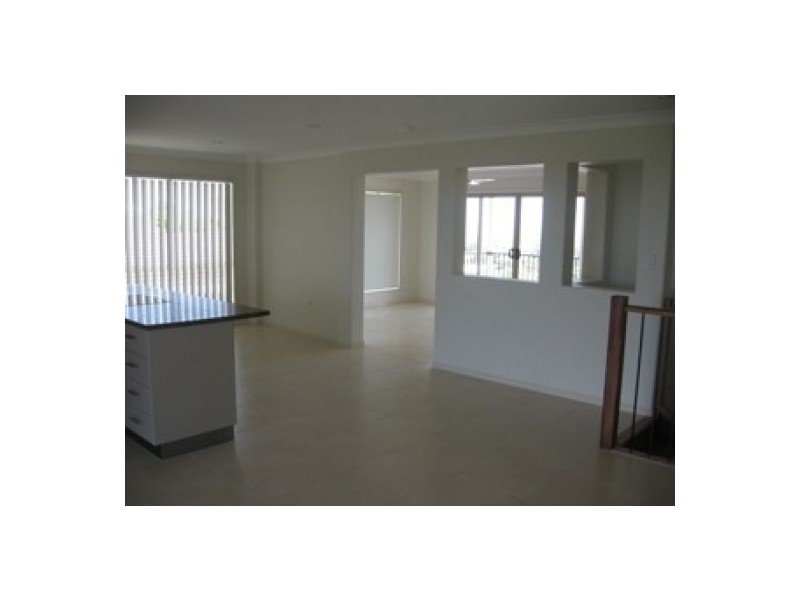 25 Curlew Terrace, River Heads QLD 4655