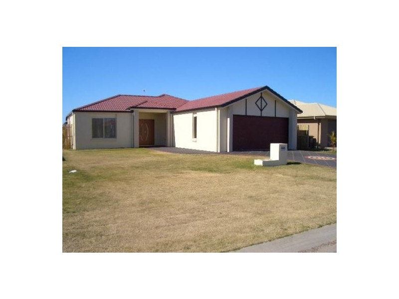 12 Earl St Vincent Court, Eli Waters QLD 4655