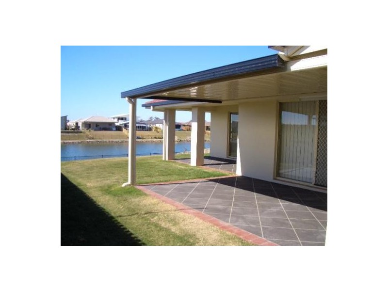 12 Earl St Vincent Court, Eli Waters QLD 4655