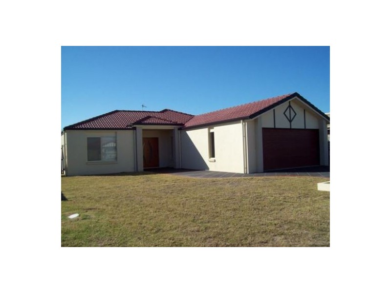 12 Earl St Vincent Cct, Hervey Bay QLD 4655