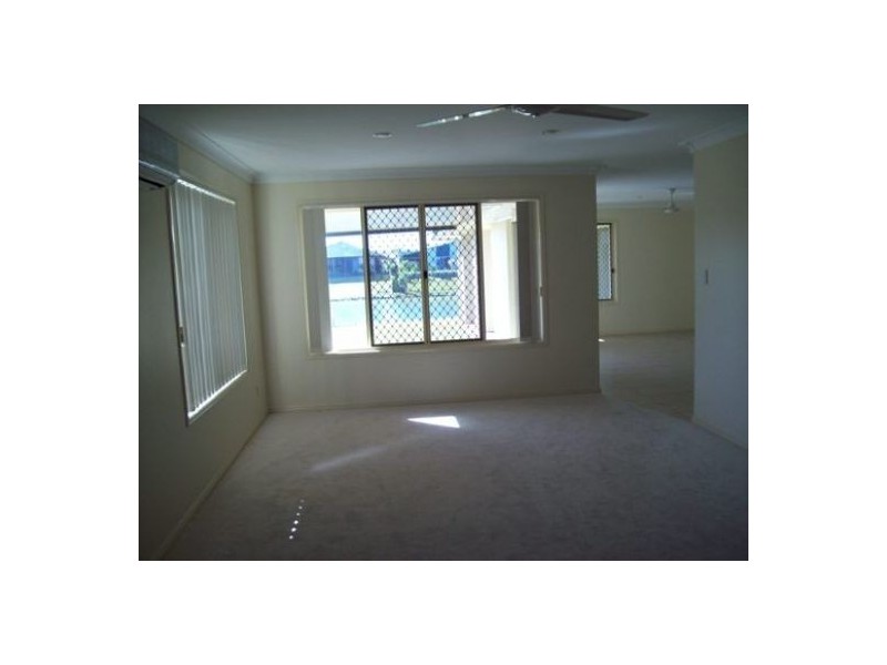 12 Earl St Vincent Cct, Hervey Bay QLD 4655