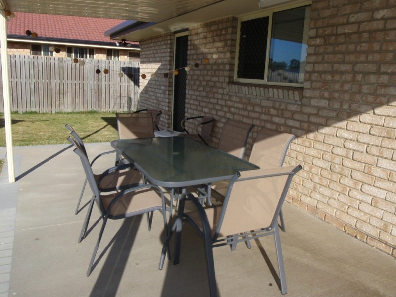 34 Archer Drive, Point Vernon QLD 4655