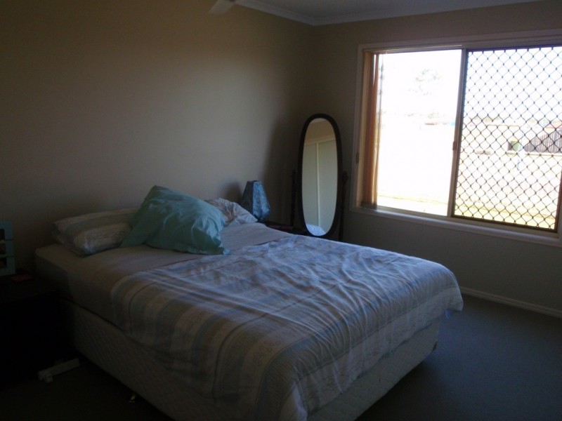 34 Archer Drive, Point Vernon QLD 4655