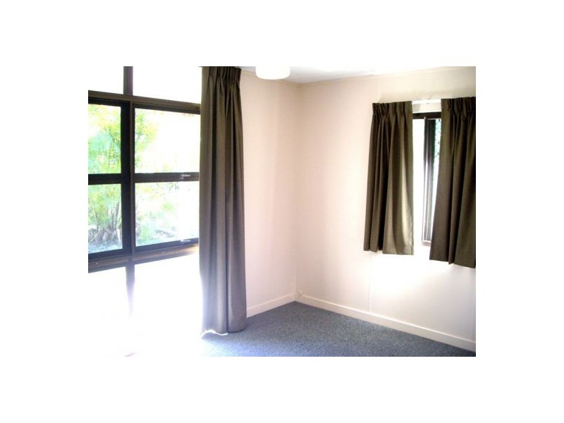 17B Hibiscus Street, Urangan QLD 4655