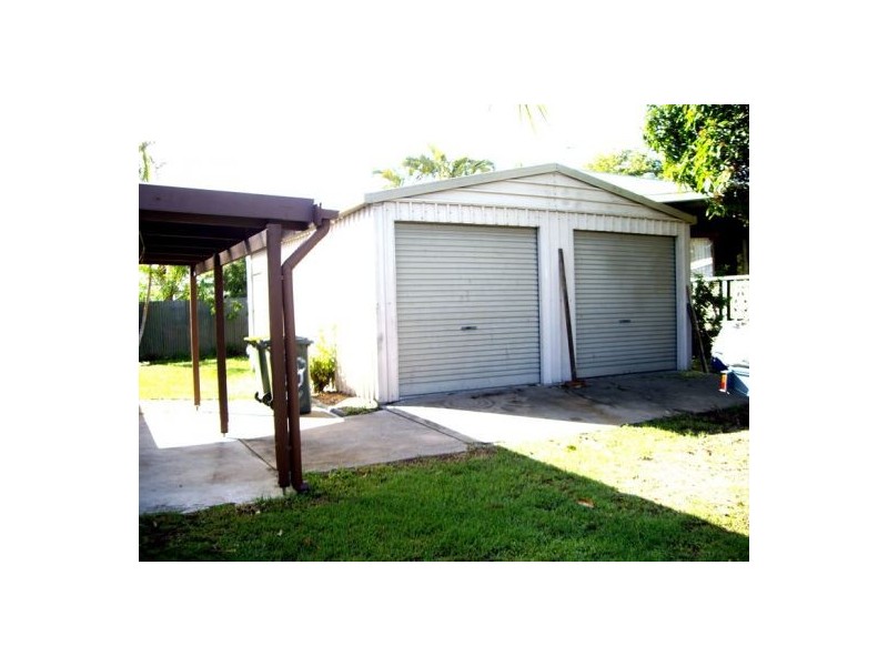 17B Hibiscus Street, Urangan QLD 4655