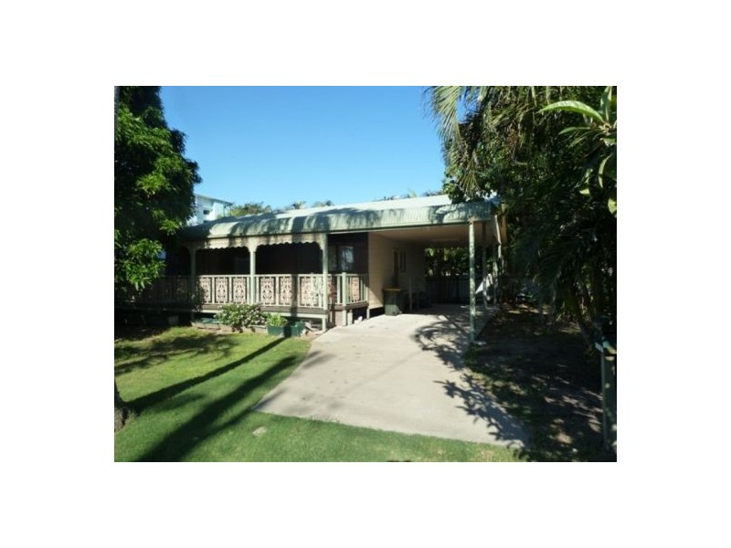 17A Hibiscus Street, Urangan QLD 4655