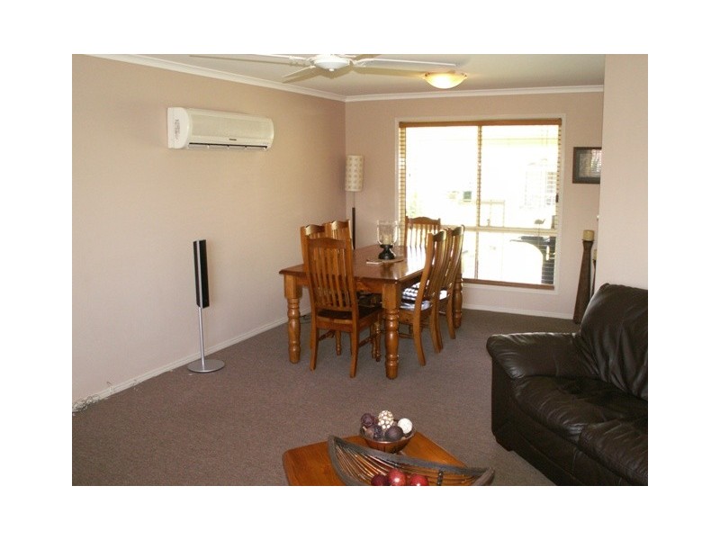 38 Kookaburra Dr, Eli Waters QLD 4655