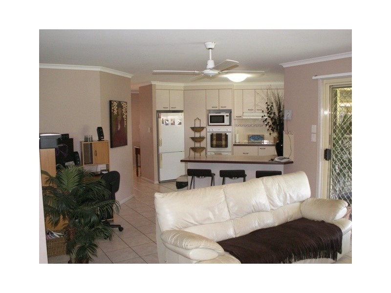 38 Kookaburra Dr, Eli Waters QLD 4655