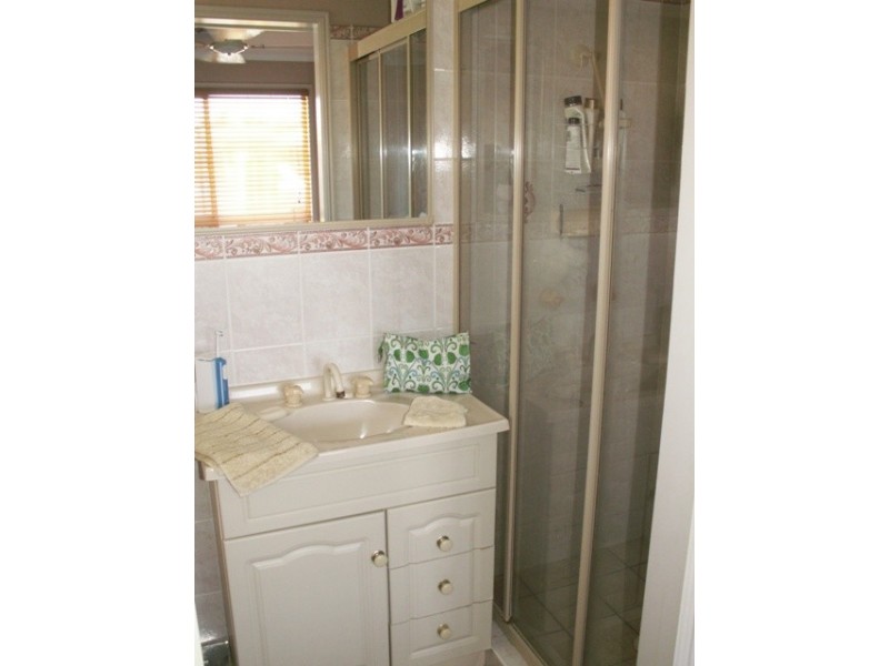 38 Kookaburra Dr, Eli Waters QLD 4655