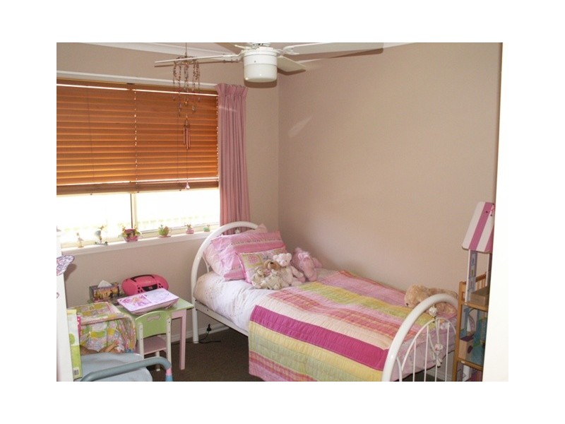 38 Kookaburra Dr, Eli Waters QLD 4655