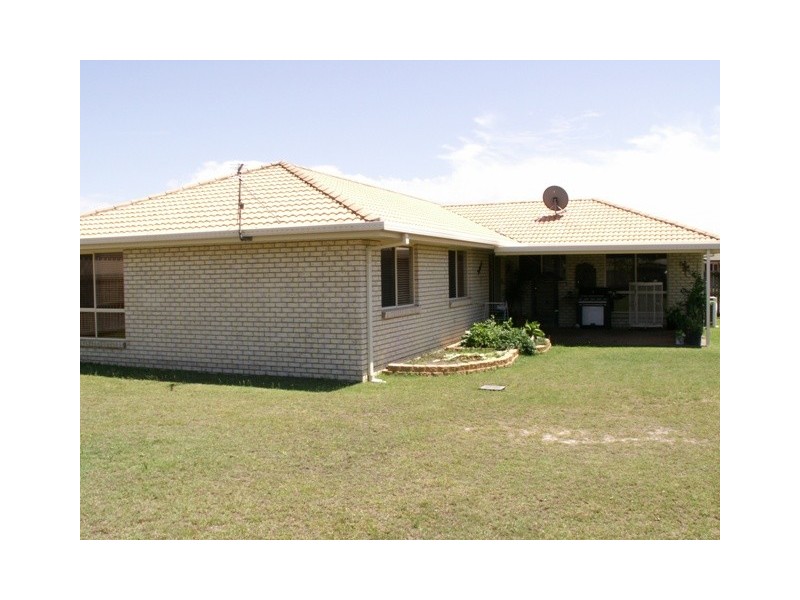 38 Kookaburra Dr, Eli Waters QLD 4655