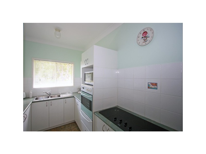 34  Bluewater Rd, Booral QLD 4655