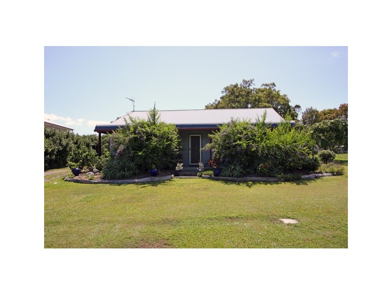 34  Bluewater Rd, Booral QLD 4655