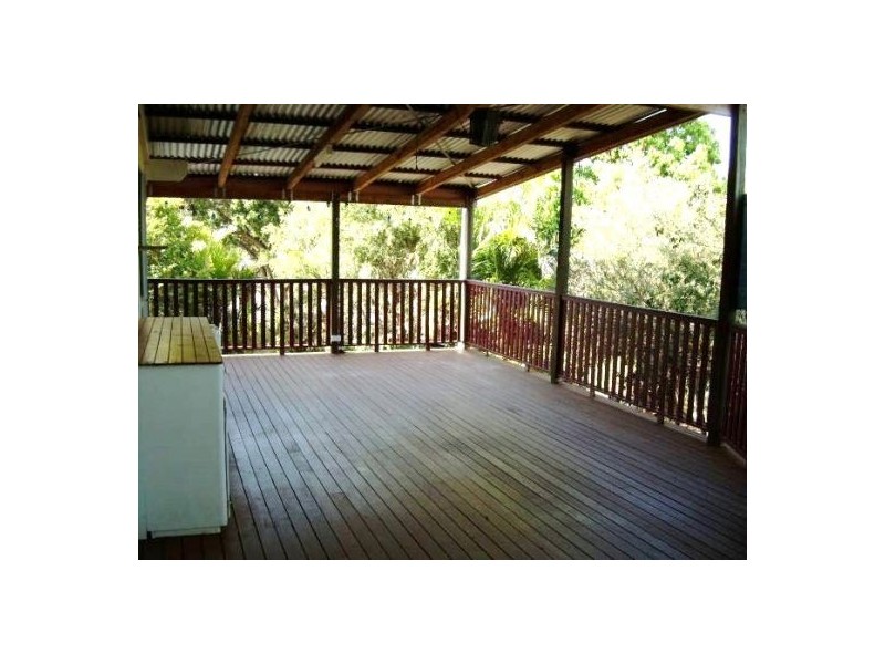 32 Banksia Street, Point Vernon QLD 4655