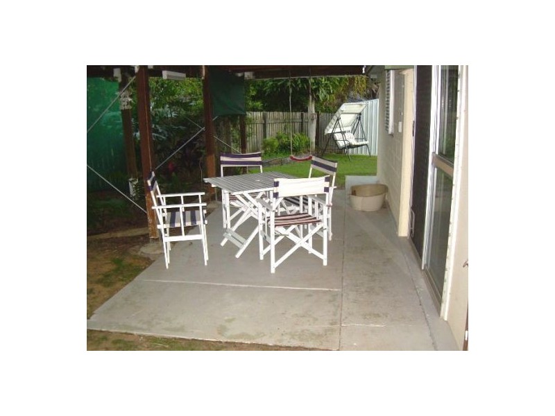 32 Banksia Street, Point Vernon QLD 4655