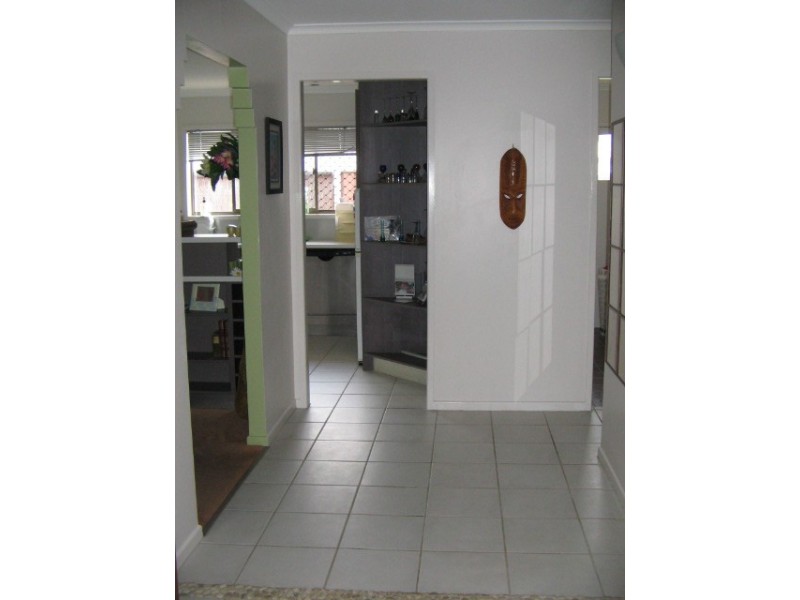 25 Cooloola Crescent, Urangan QLD 4655