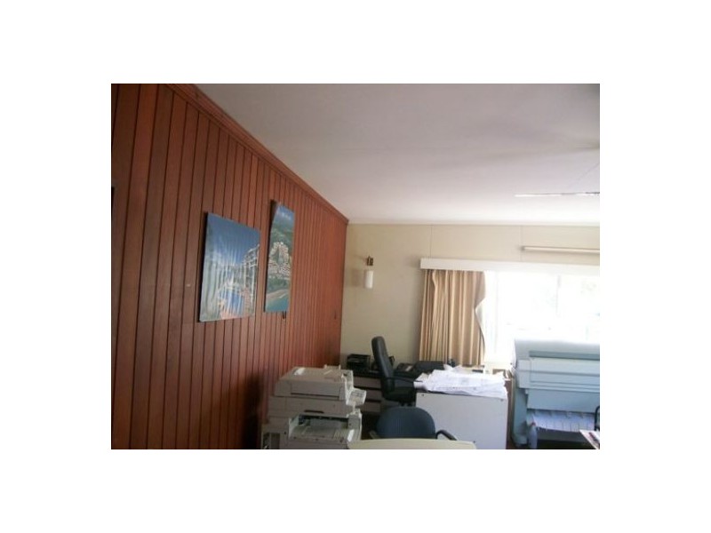 572 The Esplanade, Urangan QLD 4655