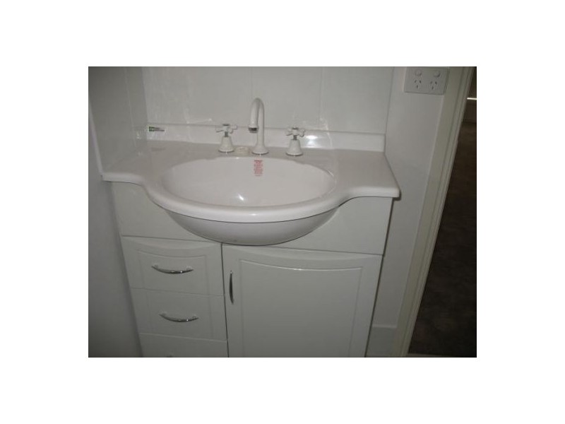 1 CUMBERLAND CRT, Point Vernon QLD 4655