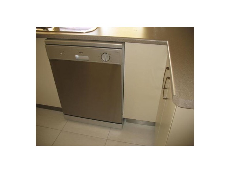 1 CUMBERLAND CRT, Point Vernon QLD 4655