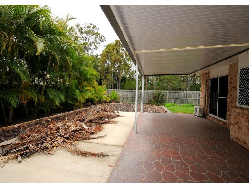 4 Earls Court, Point Vernon QLD 4655