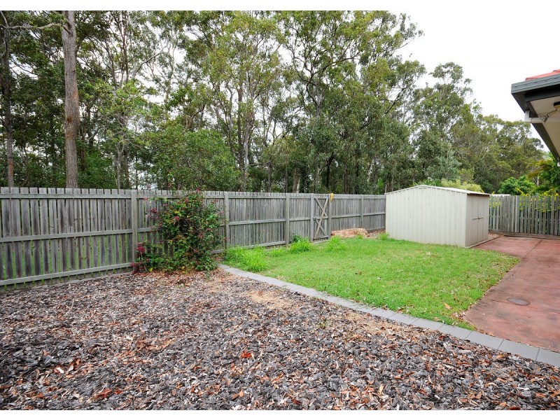 4 Earls Court, Point Vernon QLD 4655