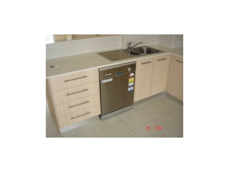 15/68 Pulgul St, Urangan QLD 4655