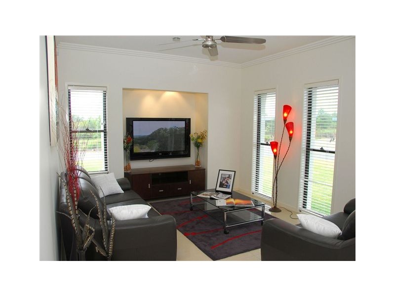 1 Bay Park Drive, Wondunna QLD 4655