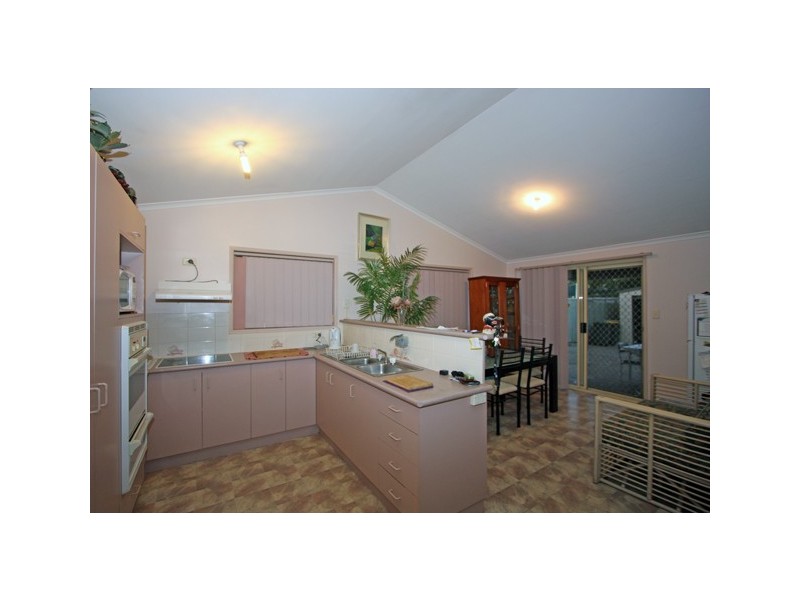 30 Fairway Street, Urraween QLD 4655