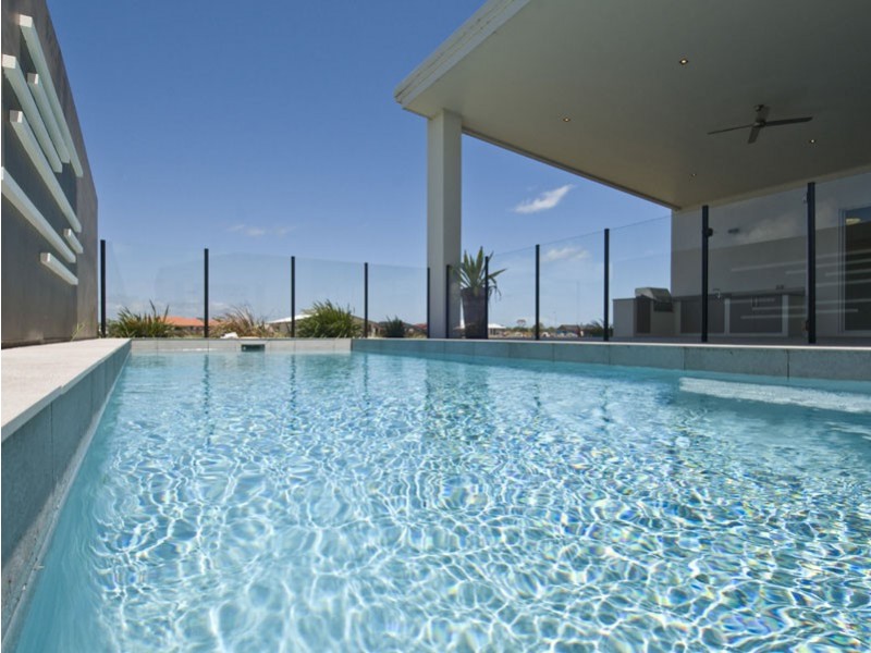 6 Mermaid Ct, Eli Waters QLD 4655