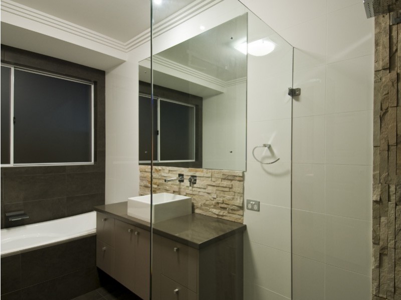 6 Mermaid Ct, Eli Waters QLD 4655