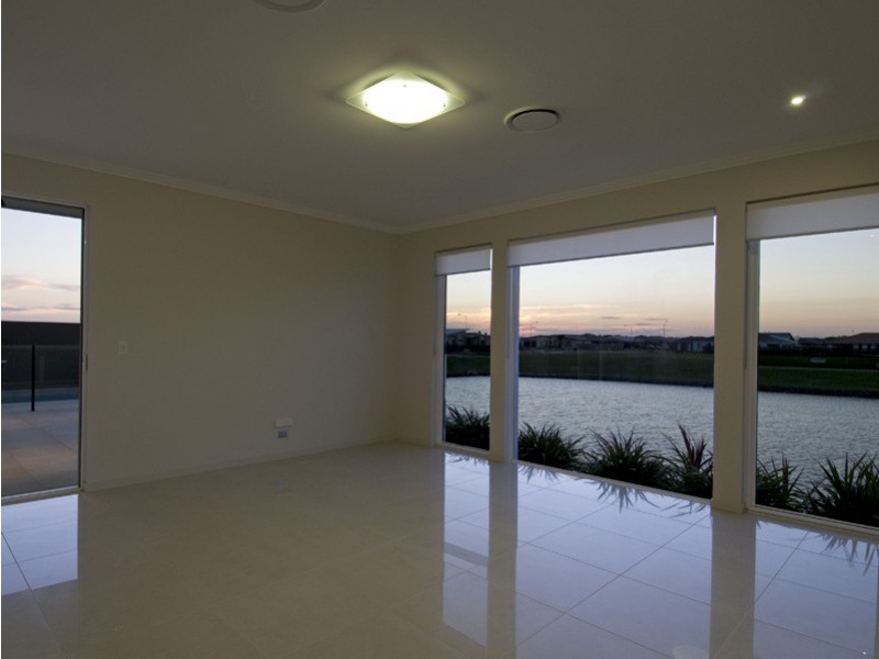 6 Mermaid Ct, Eli Waters QLD 4655