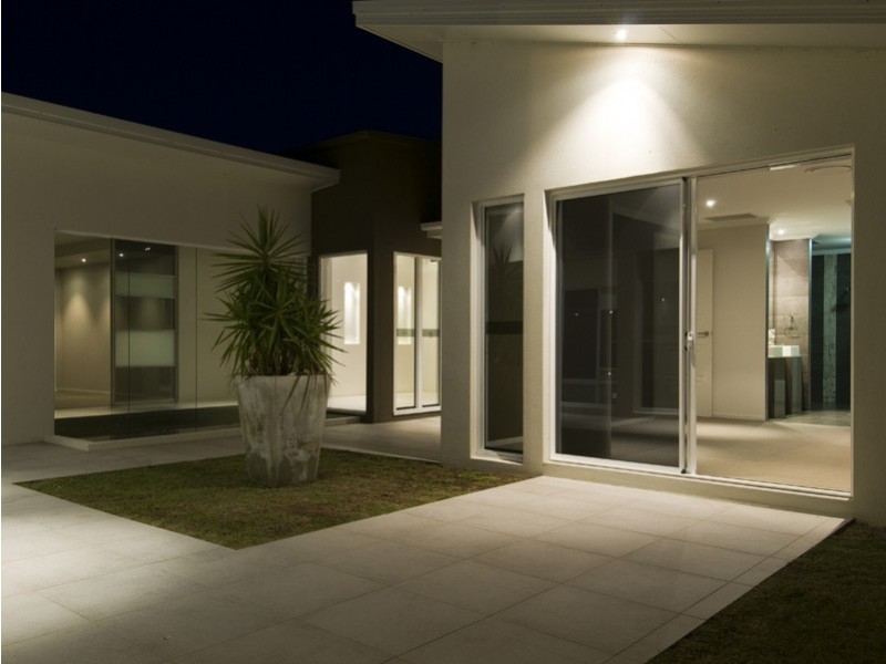 6 Mermaid Ct, Eli Waters QLD 4655