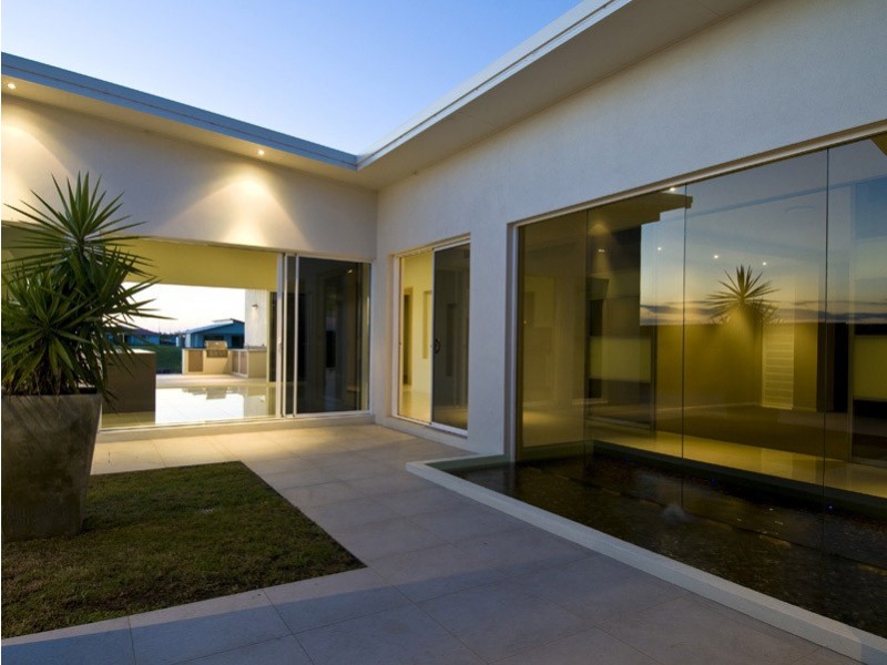 6 Mermaid Ct, Eli Waters QLD 4655