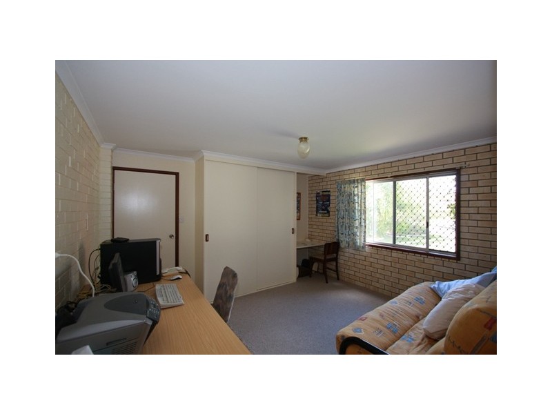 3 TOP STREET, Torquay QLD 4655