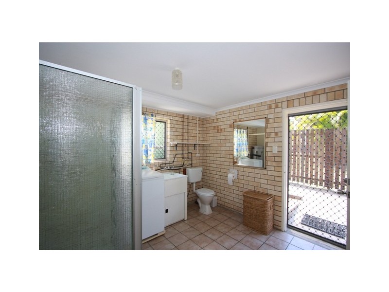 3 TOP STREET, Torquay QLD 4655