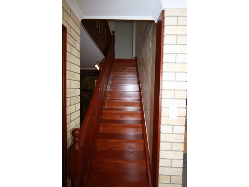 3 TOP STREET, Torquay QLD 4655