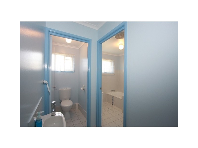 3 TOP STREET, Torquay QLD 4655